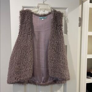 Pleione Faux Fur Vest